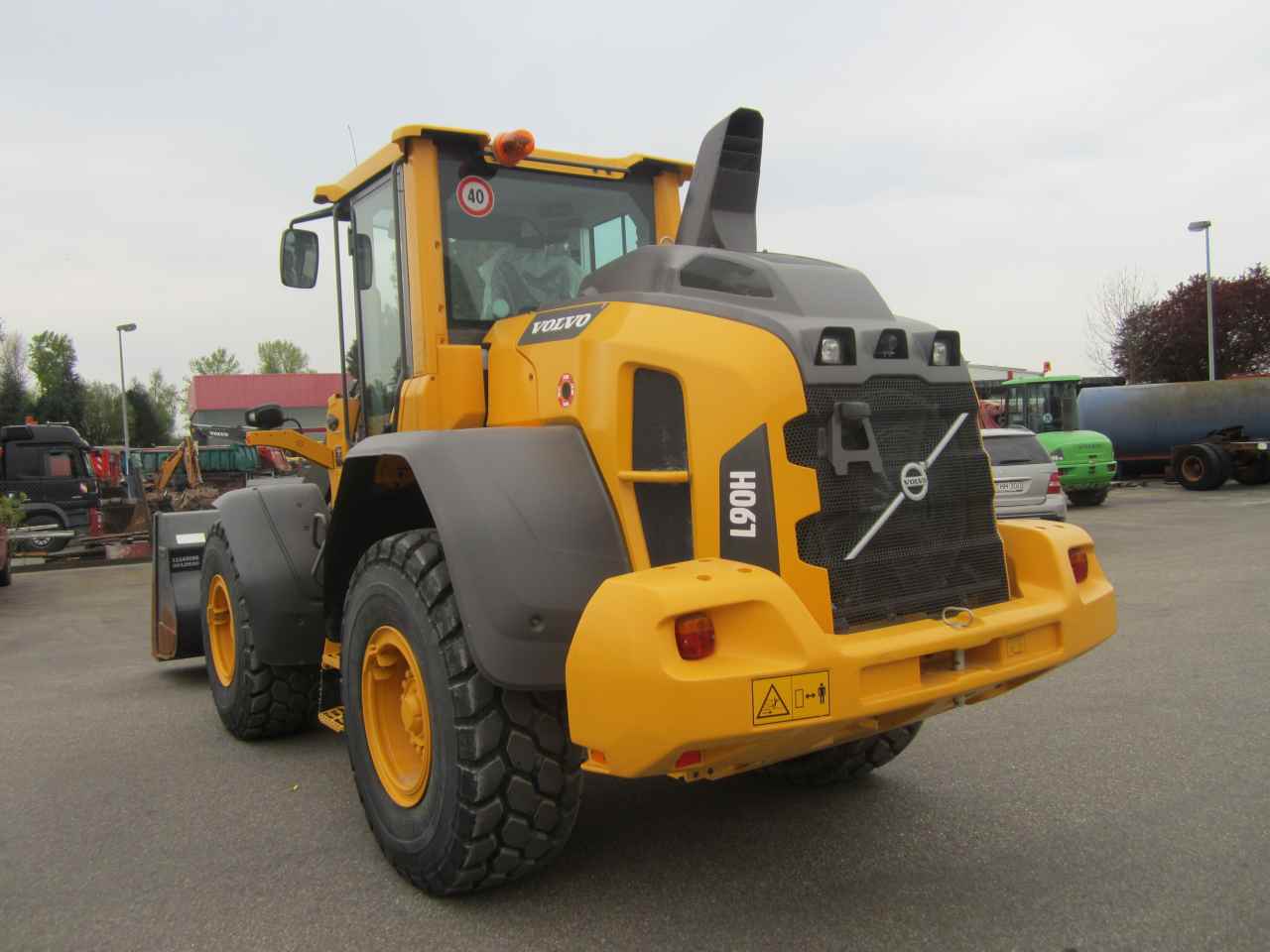 L90H Serie 13056 004